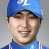 삼성 우규민, 두산 닉 에반스 타구에 팔뚝 맞아…마운드에 쓰러져