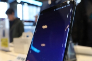 갤럭시S8 1대 팔면 얼마 남을까… “원가는 34만9천원”