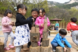 [현장행정] 유아숲 체험장 변신 불암산 ‘치유’의 이름으로 거듭나다