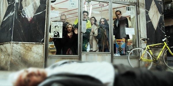 영화 ‘더 바’ 예고편의 한 장면.