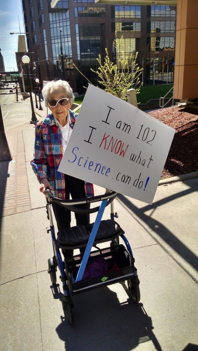 “나 102살이야. 과학의 능력은 내가 누려 봐서 잘 안다고”
