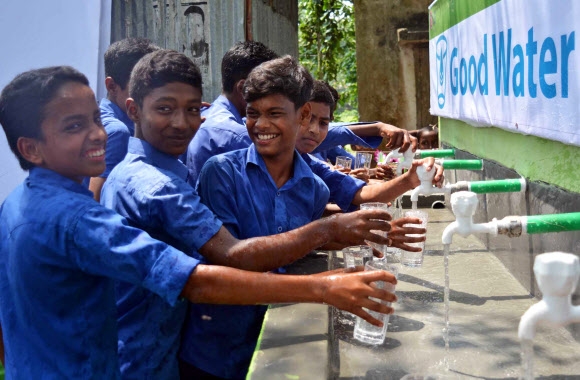 LG전자, 방글라데시에 맑은 식수 선물