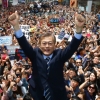[서울포토] 대선 D-1, ‘투대문’… 문재인 후보 부산 유세