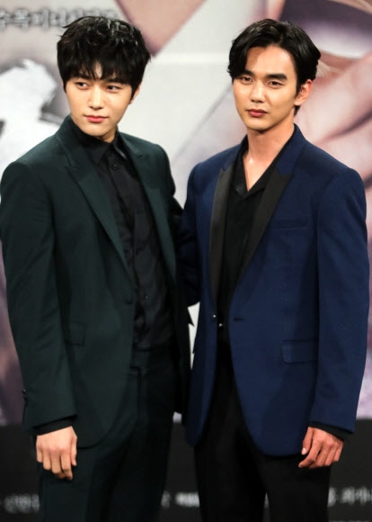 군주 김명수 유승호