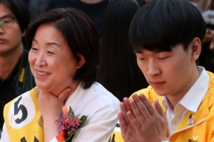 심상정 마지막 유세는 12시간 필리버스터…“촛불 시민혁명 완성”