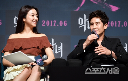 ‘악녀’ 김옥빈 신하균