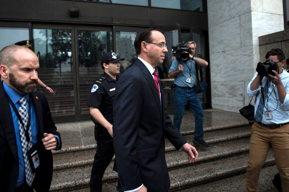 ‘러 스캔들’ 특검 임명 압박받는 美법무 부장관 