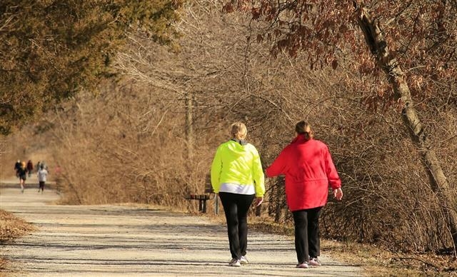 사람은 보통 30~40세 이후 ‘중년 비만’ 현상이 나타난다. NIH 연구진이 최근 노화에 따른 특정 효소의 활성화가 중년 비만의 주요 요인이라는 사실을 밝혀냈다. 영국 런던대 제공