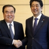 문희상 특사, 아베 면담…일본 반응 “협상 한다더니 오야붕 왔다”