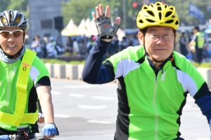 이재명 성남시장 “개성공단-금강산 관광 재개로 남·북 새 길 열어야”