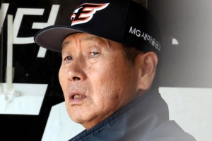 ‘야신’ 김성근 ‘최강야구’ 새 사령탑 맡는다
