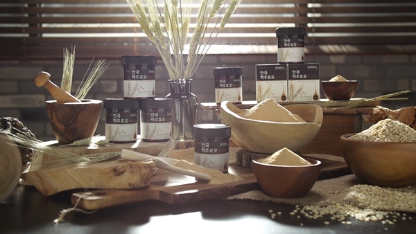 비어필 스칼프 클리닉 샴푸는 탈모방지 의약외품 기능성을 획득한 기존 스테디셀러 ‘스칼프샴푸’의 업그레이드 버전이다.