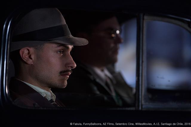 [지금, 이 영화] '네루다', '칠레 민중시인'의 망명… 그를 쫓는 비밀경찰