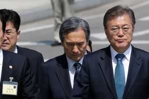 청와대, 한민구 불러 ‘사드 보고 누락’ 조사…“김관진도 조사 받아라”