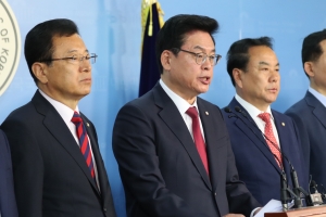 자유한국당 “문 대통령, 이낙연 총리 지명 철회하라”