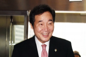 [서울포토] 국회찾은 청와대 참모진들