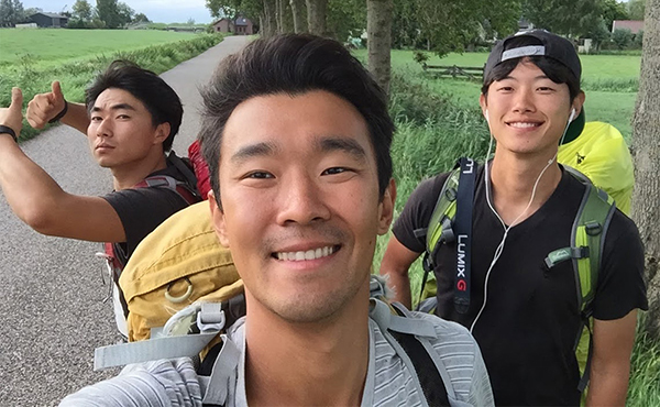 벼랑 끝 청춘 삽질 시작… '파밍 보이즈' 티저 예고편