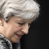 “내 잘못” 바짝 엎드린 메이… 하드 브렉시트 접나