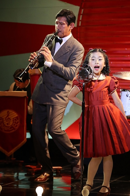 영화 ‘군함도’에서 부녀로 만난 황정민과 김수안