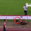 가발 때문에 멀리뛰기 경기 망친 여성 육상선수