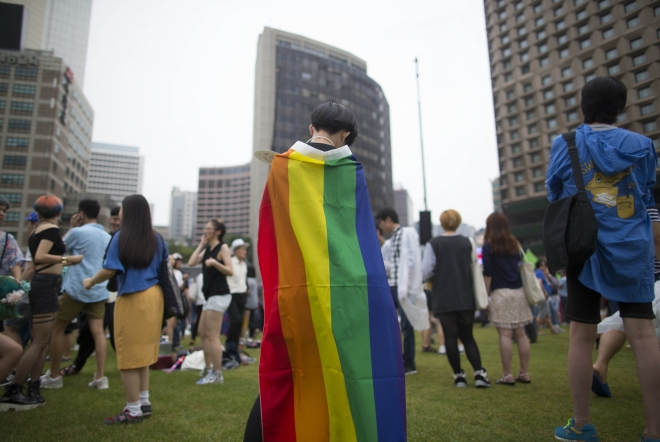 사랑에 왜 찬반이 필요하죠?”…동성애 향한 시선의 폭력 | 서울신문