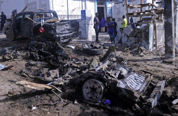 소말리아 수도서 자폭 테러 발생…5명 사망