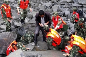 중국 쓰촨성 산사태 희생자 15명 발견…118명 실종 상태