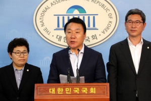 한국당, 김상곤·조대엽·송영무 “적폐 대상” 사퇴 촉구