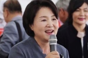 김정숙 여사 한미정상회담서 첫 ‘내조 외교’ 행보…멜라니아 여사와의 호흡 주목