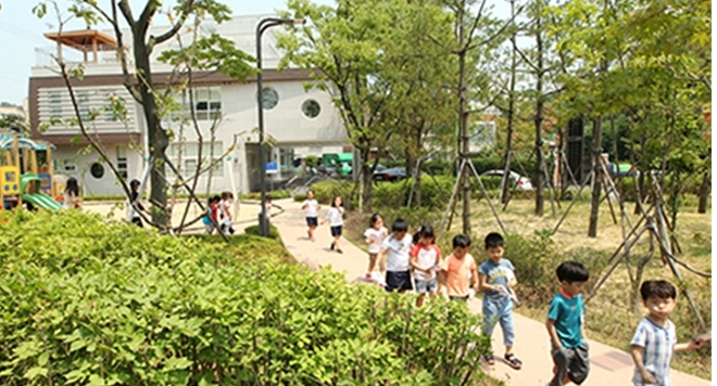 23일 개관한 궁동어린이도서관.