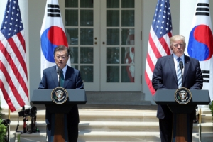 트럼프, 기자회견 후 취재진 질문 생략한 이유는?