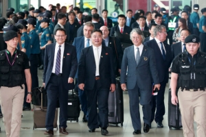 북한 태권도 시범단 출국…오는 9월 평양서 재회 기약