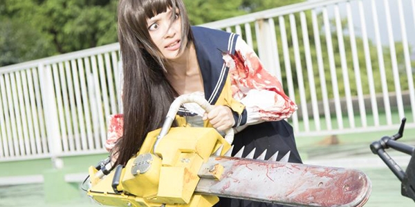 영화 ‘배틀걸: 피투성이 전기톱 소녀’ 스틸컷