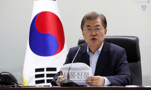 문재인 대통령이 4일 오전 청와대에서 열린 국가안전보장회의에서 발언을 하고 있다.  안주영 기자 jya@seoul.co.kr
