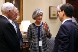 한·미 외교장관 긴급통화…북한 탄도미사일 대응 협의