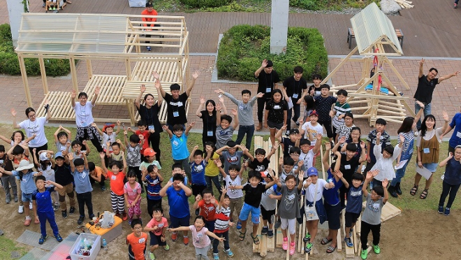 지난해 김중업박물관 어린이건축학교의 아지트만들기 프로그램. 안양시 제공