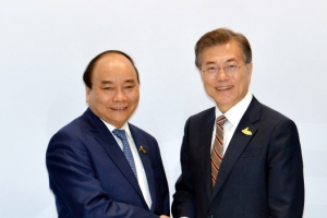 한·베트남 첫 정상회담…“아세안과의 관계를 주변 4강 수준으로 격상할 것”