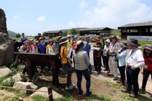 무등산 찾은 유네스코 세계지질공원 실사단