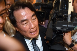 종근당 이장한 회장, 발기부전 치료제 접대용으로 돌렸다?