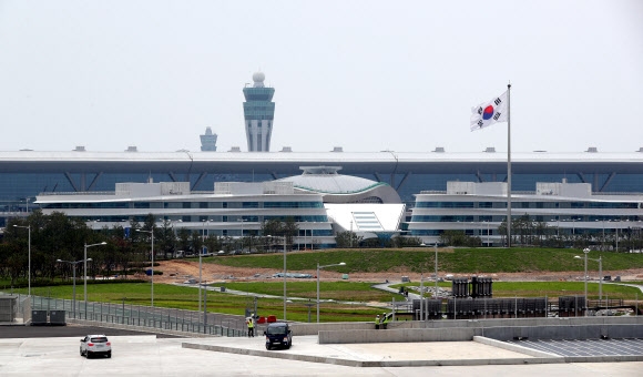 완공 앞둔 인천공항 2터미널 
