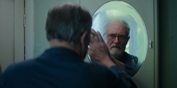 영화 ‘예감은 틀리지 않는다’ 메인 예고편의 한 장면.