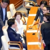추경안 통과…장제원·김현아, 한국당 집단퇴장에도 자리 지키고 ‘찬성표’(종합)