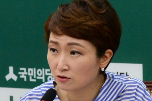 이언주 “알바비 떼여도 신고 안 했다…공동체 의식 필요” 발언 논란