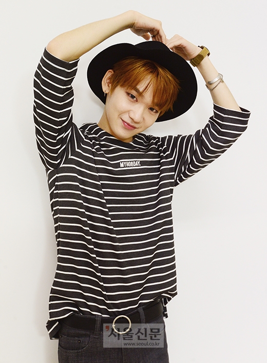 가수 타카다 켄타가 25일 서울신문 사옥에서 포즈를 취하고 있다.