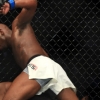 [UFC] 존 존스 3R 헤드킥으로 코미어 캔버스에 누이고 타이틀 쟁취