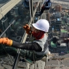 학교건물 외벽 페인트칠하던 50대 근로자, 줄 풀리는 바람에 추락사