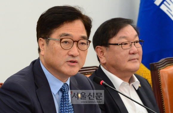 더불어민주당 우원식 원내대표가 1일 국회에서 열린 원내대책회의에서 모두발언을 하고 있다. 이종원 선임기자 jongwon@seoul.co.kr