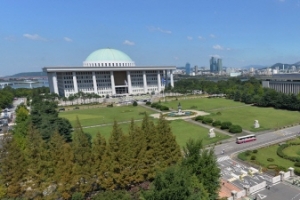 朴 구속연장 여부 결정날 국회 메뉴 장터국수 화제