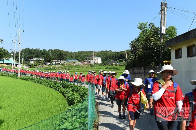 17회 여주사랑 걷기대행진단이 지난 5일 세종대왕릉을 마지막 코스로 5박 6일간의 일정을 마무리 했다.                (여주시 제공)