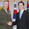 [서울포토] 송영무 국방부 장관, 던퍼드 미국 합참의장 접견